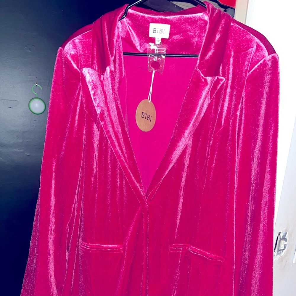 NWT stunning hot pink velvet blazer